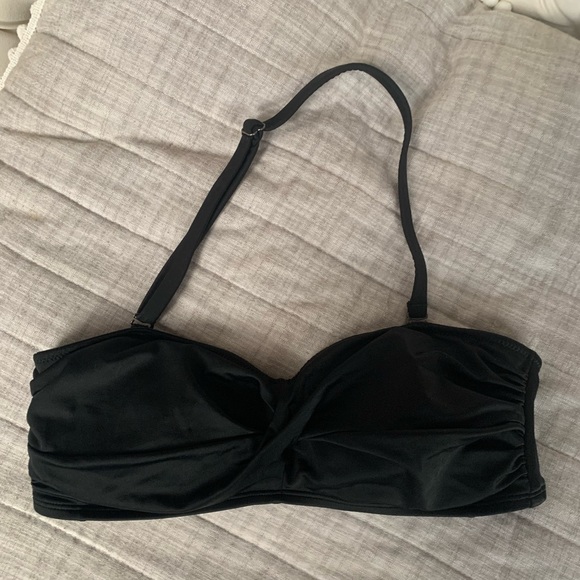 Bikini - Black Halter Top & White/ Navy Bottoms - Picture 2 of 11